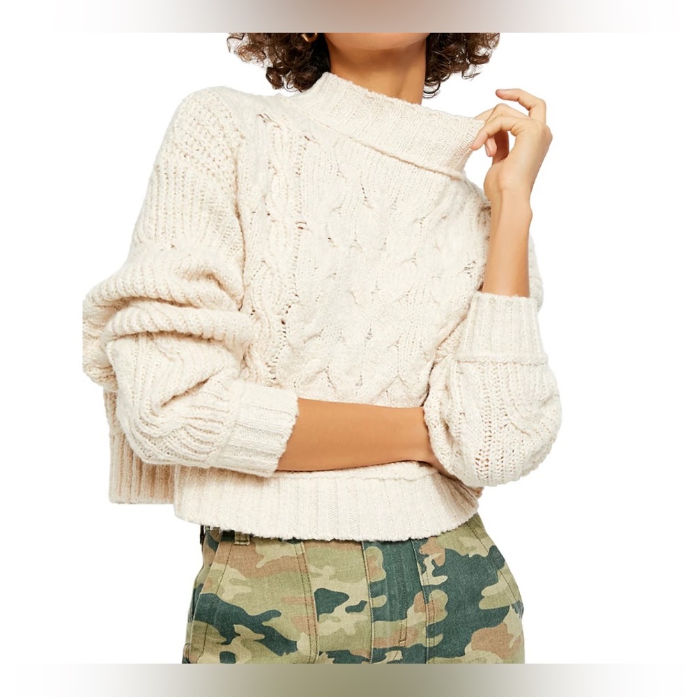 Free People merry go round cable knit cream sweater size medium